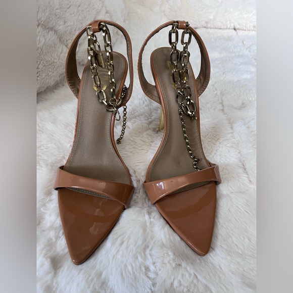 Brown Patent Leather Heels with Chain Detail - Picture 1 of 6